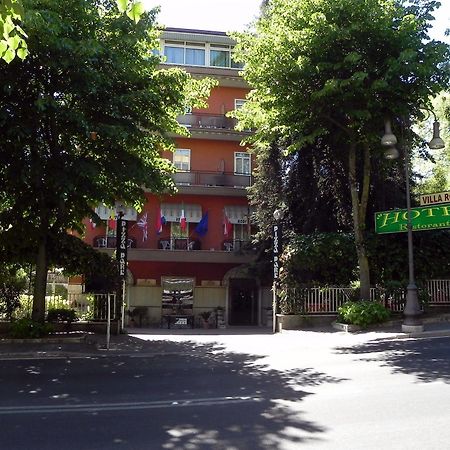 Hotel Villa Robinia Genzano di Roma Luaran gambar