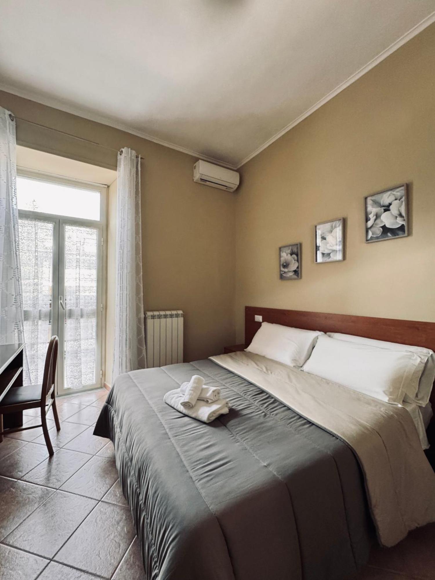 Hotel Villa Robinia Genzano di Roma Luaran gambar