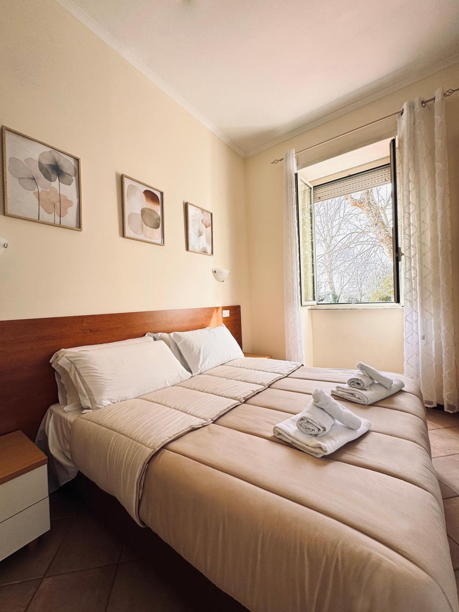 Hotel Villa Robinia Genzano di Roma Luaran gambar