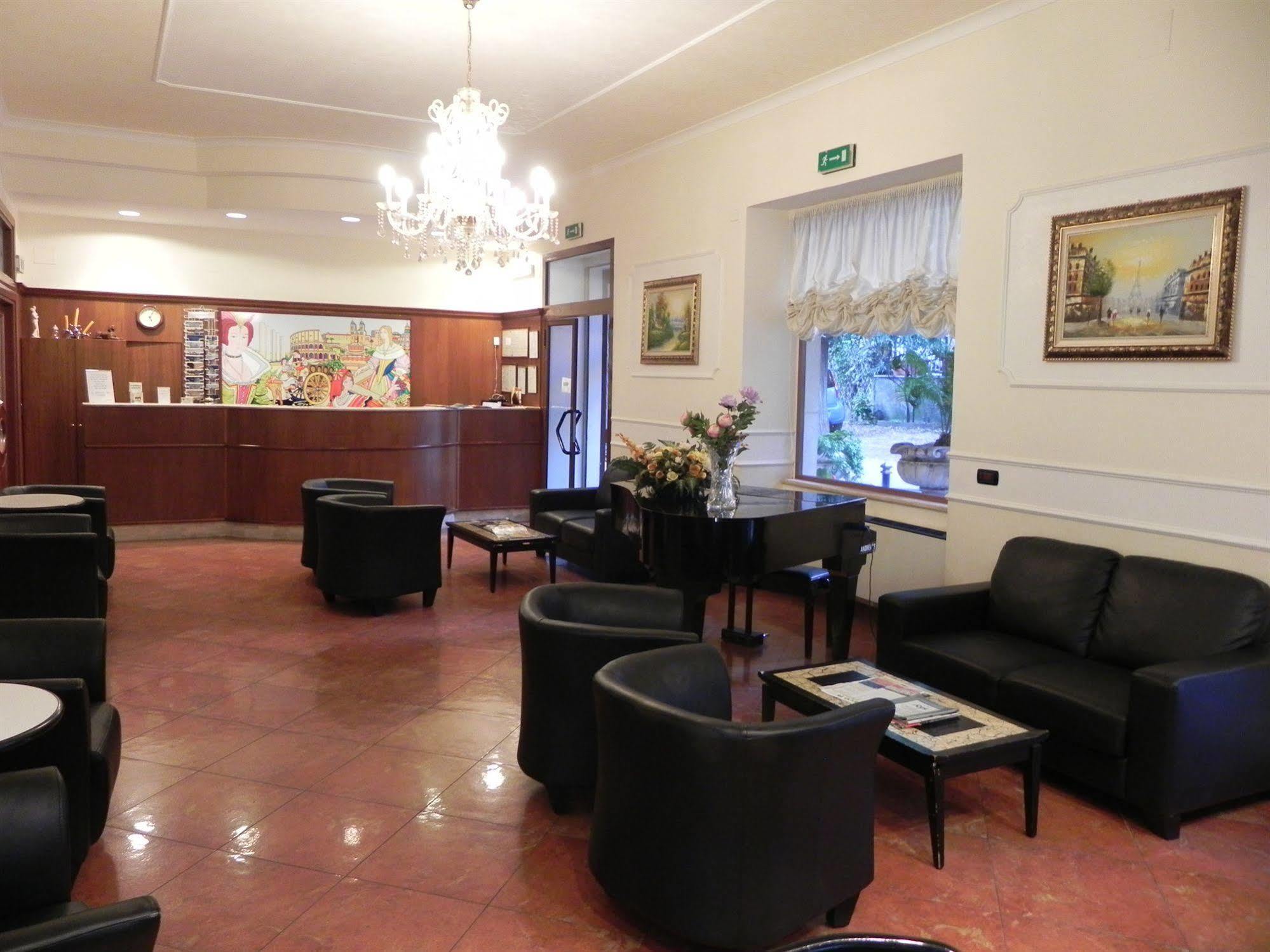 Hotel Villa Robinia Genzano di Roma Luaran gambar